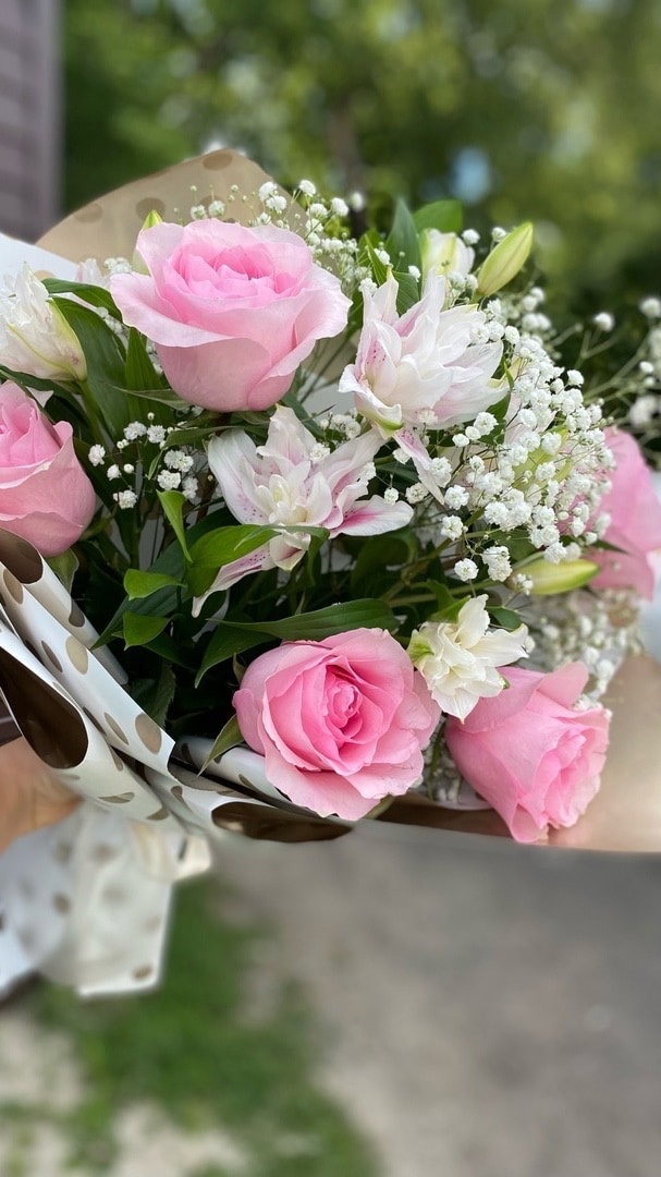 Букет из роз,хризантем,гвоздик